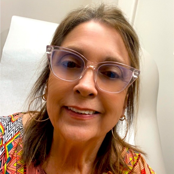 Meet your Posher, Emma - Picture 1 of 1